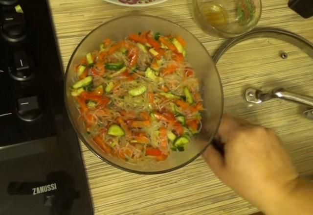 Простые рецепты с фото салатов с фунчозой в домашних условиях