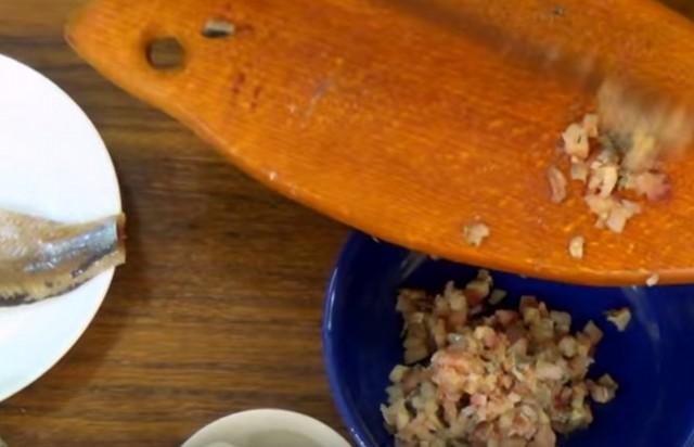 Рецепты забытой закуски на праздничный стол ― форшмак из селёдки: 9 вариантов