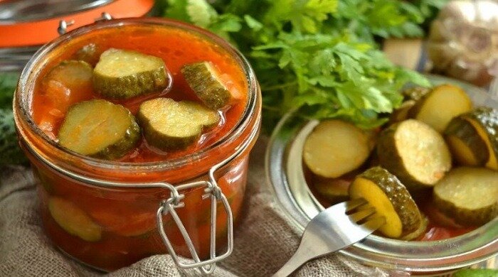 Рецепты самых вкусных салатов из огурцов на зиму, домашние заготовки